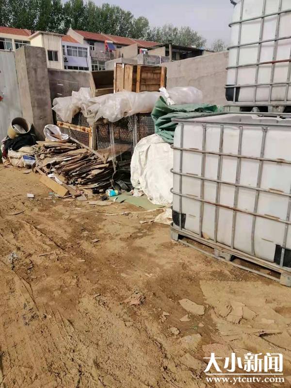 民意通｜蓬莱小门家镇一破烂王垃圾堆放黄水河畔，现场一片狼籍